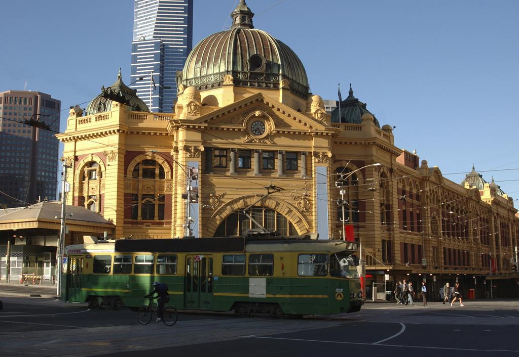 City Tempo - Whiteman St Melbourne Luaran gambar
